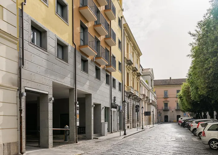 Dei Cavalieri Caserta - La ReggiaAlbergo